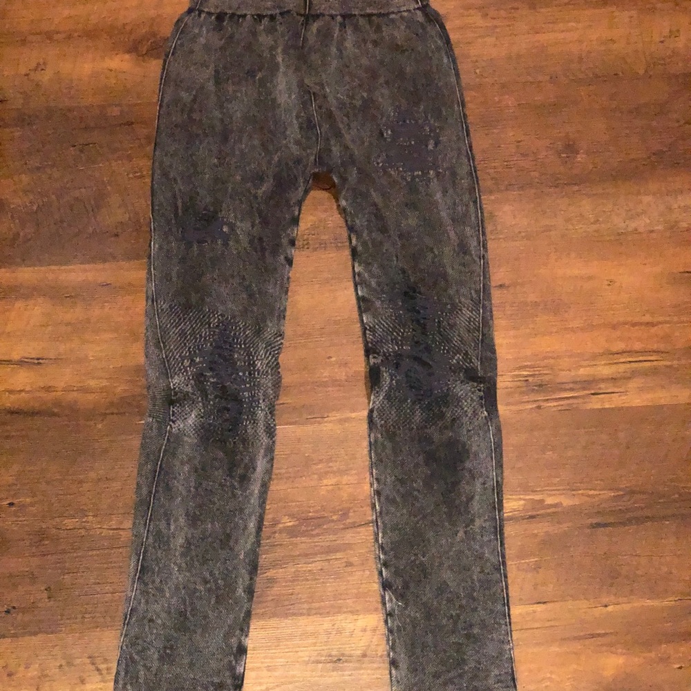 Gray distressed faux denim leggings one size new
